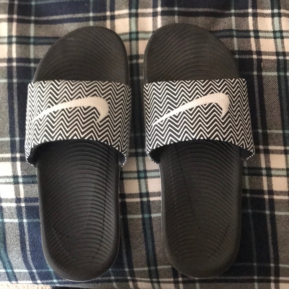 Nike slides